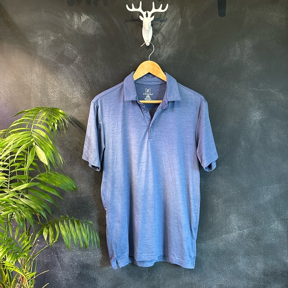 George Blue short sleeve shirt. Casual & masculine. Small 34/36